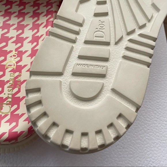 New in box Dior logo sandals - Picture 14 of 15